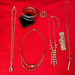 Silver Tone Jewelry Set